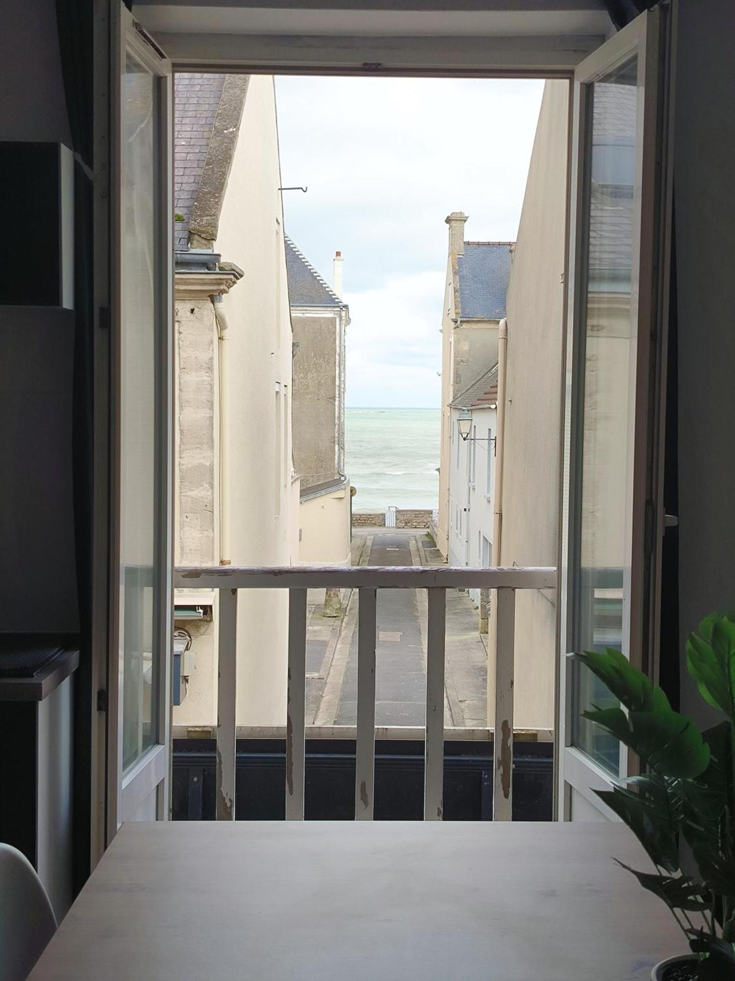Le Rivage Bleu Apartment Arromanches-les-Bains Exterior photo
